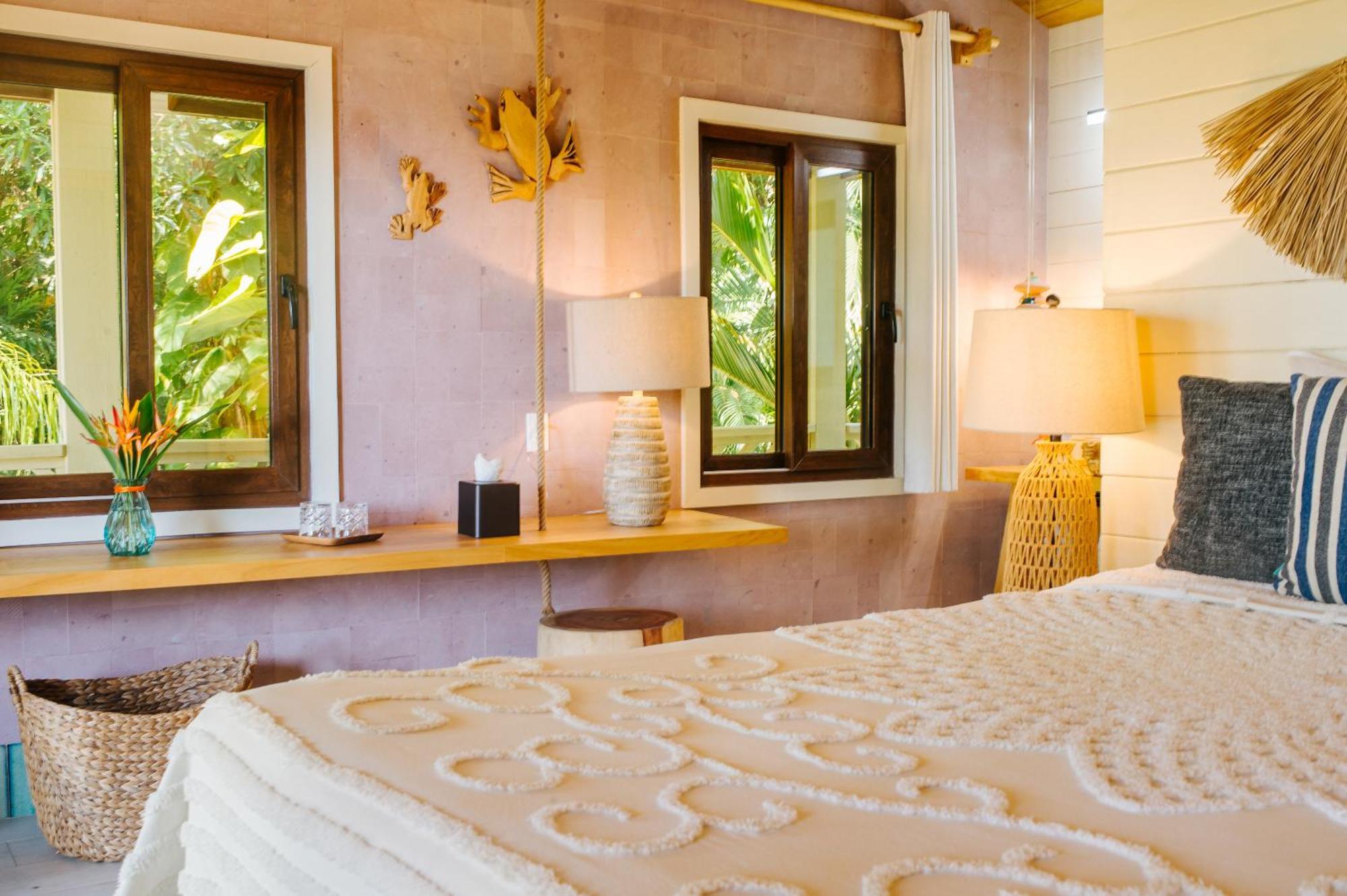 Tranquilseas Eco Lodge & Dive Center Sandy Bay ภายนอก รูปภาพ