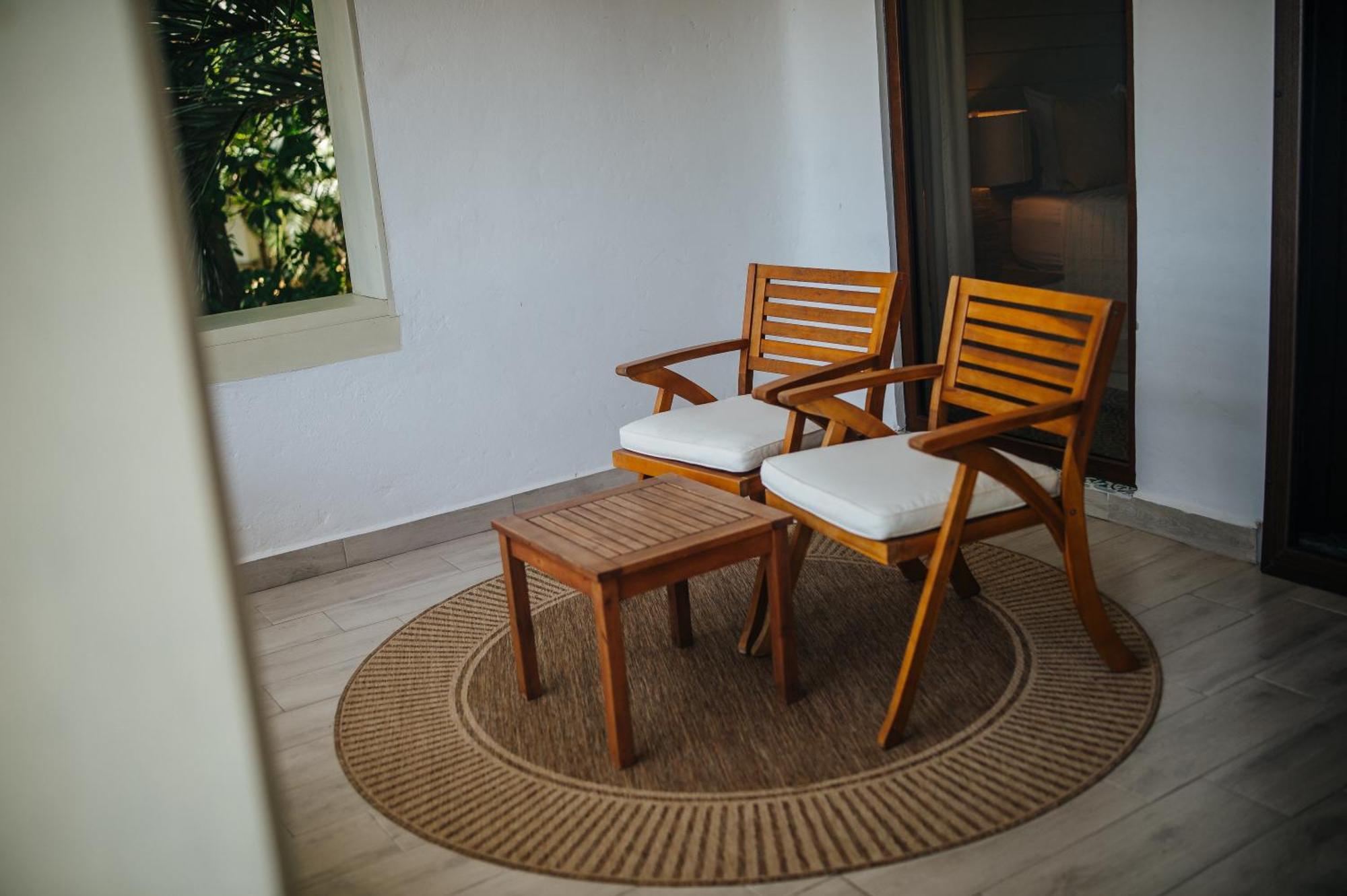 Tranquilseas Eco Lodge & Dive Center Sandy Bay ภายนอก รูปภาพ